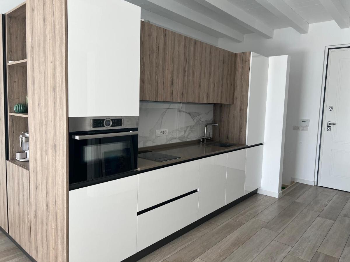 Paganini Suites And Apartments Sirmione Kültér fotó