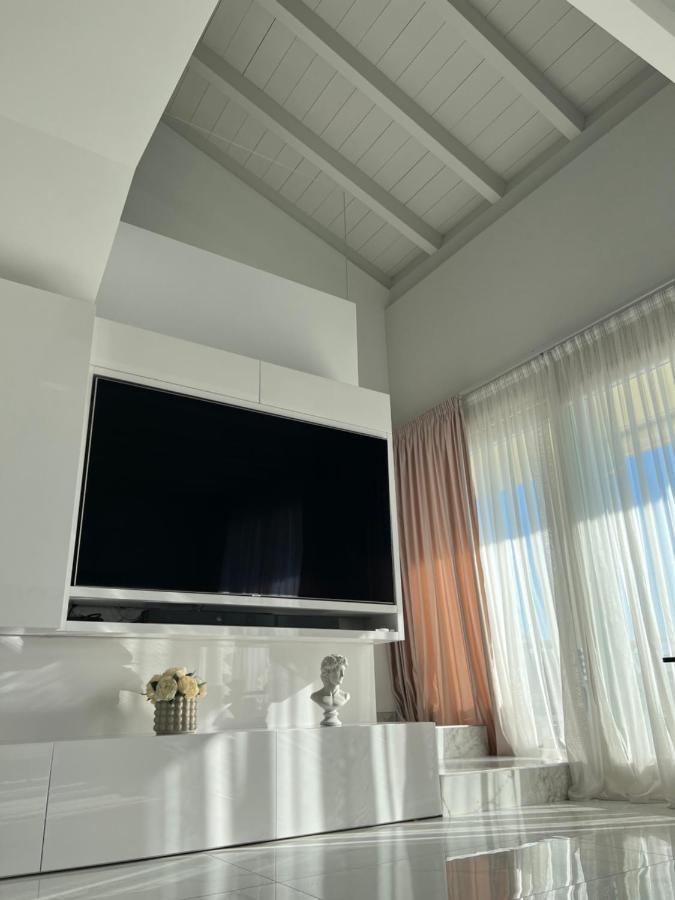 Paganini Suites And Apartments Sirmione Kültér fotó