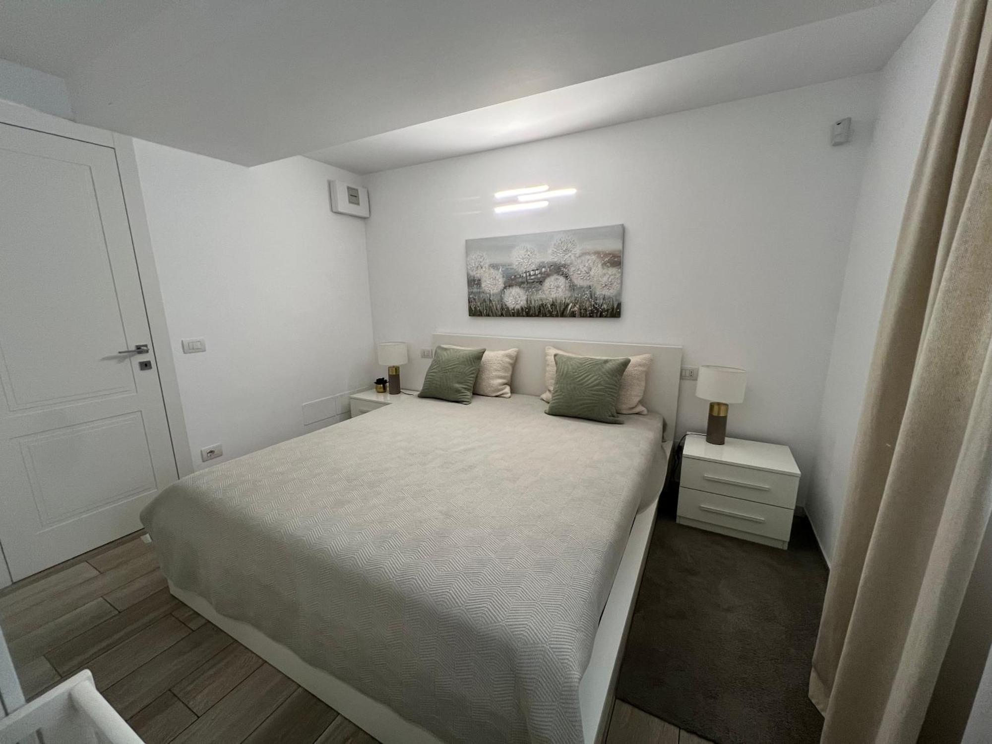Paganini Suites And Apartments Sirmione Szoba fotó